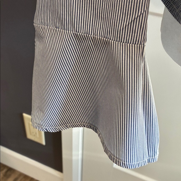 Pure Cotton Blue Ruffle Blouse - size M - Picture 5 of 10